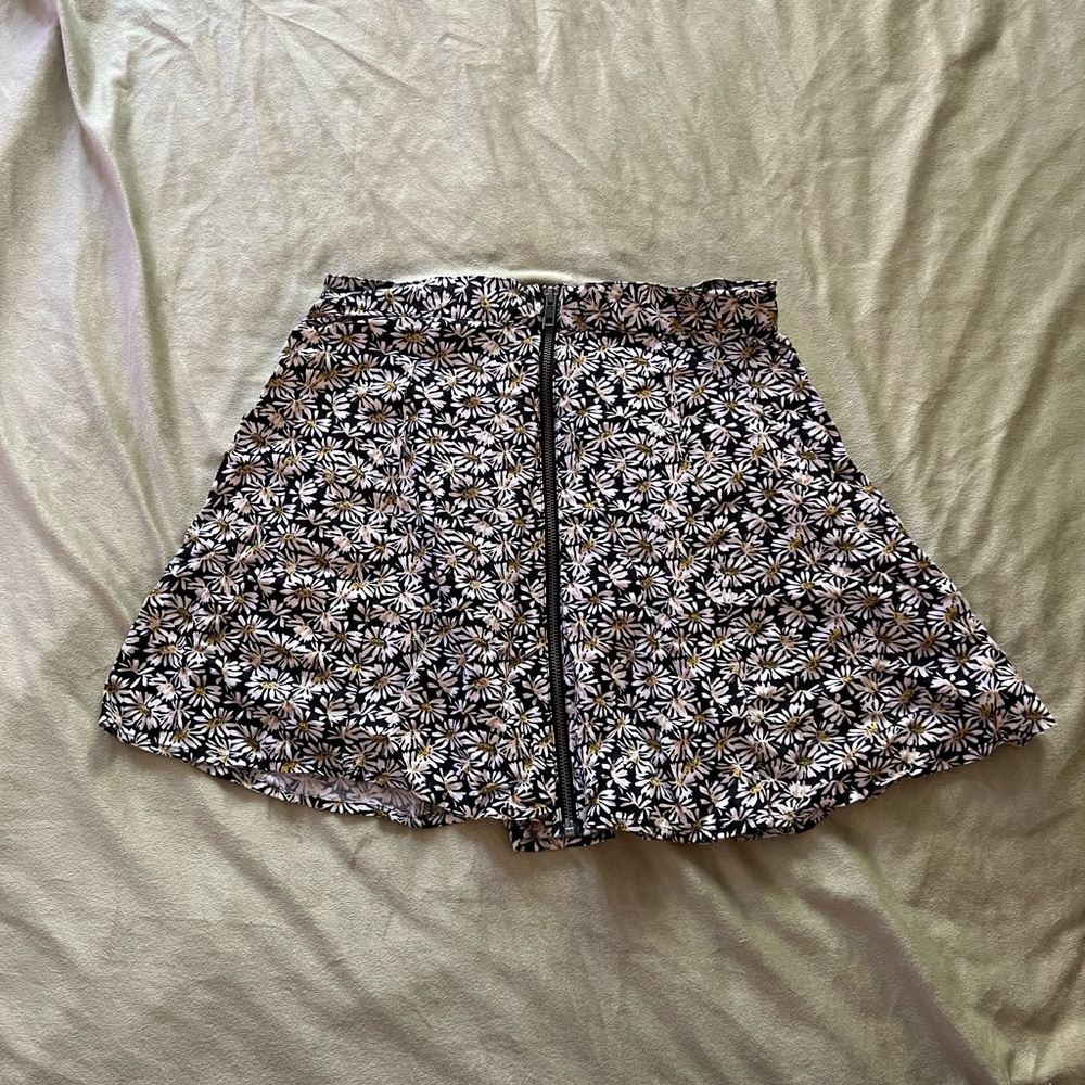 pins and needles flower pencil zip skirt 🌼